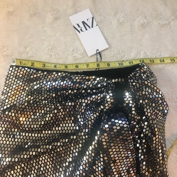 𝅺NWT ZARA Bloggers Fave Sparkly Knotted Skirt - Picture 7 of 11